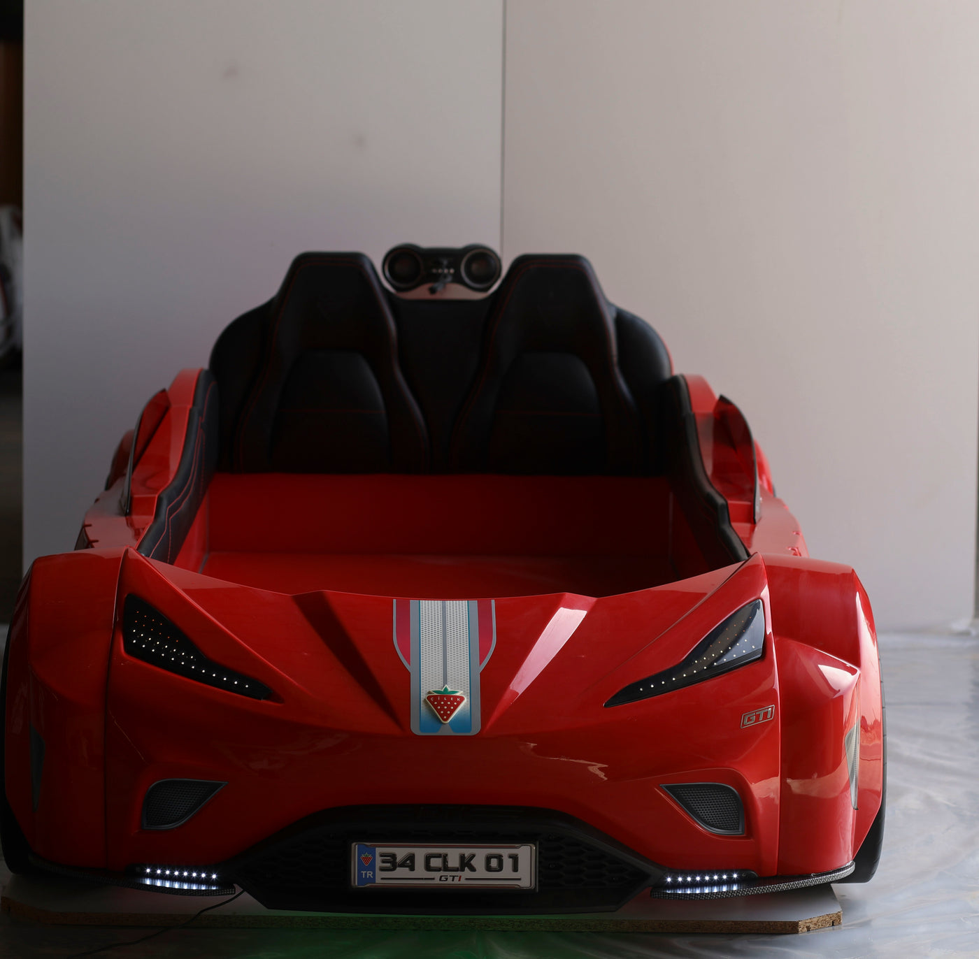 سرير سيارة 195*90 GT1 CARBED RED+MUSIC