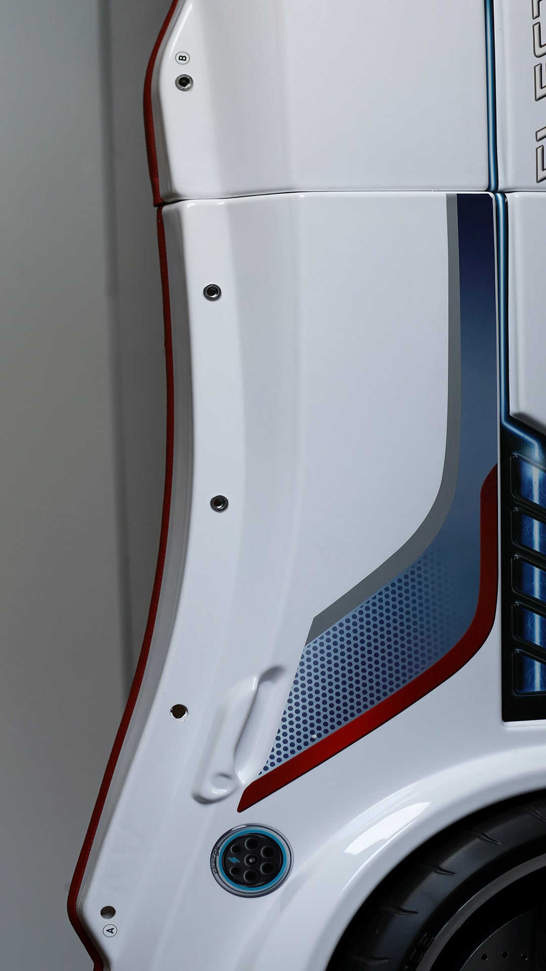 سرير سيارة  GTS CARBED WHITE  99*191