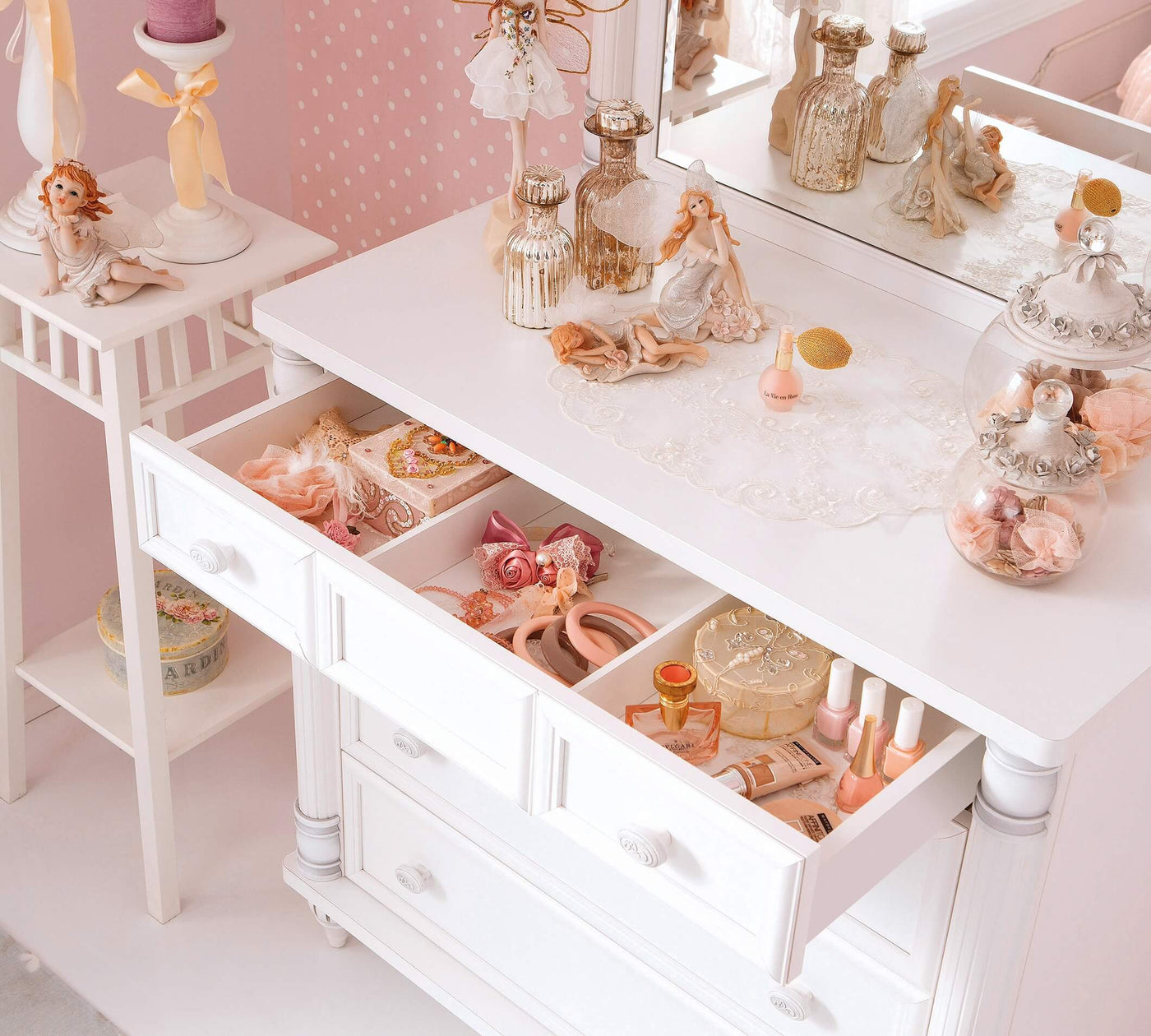 ROMANTIC Dresser with mirrors