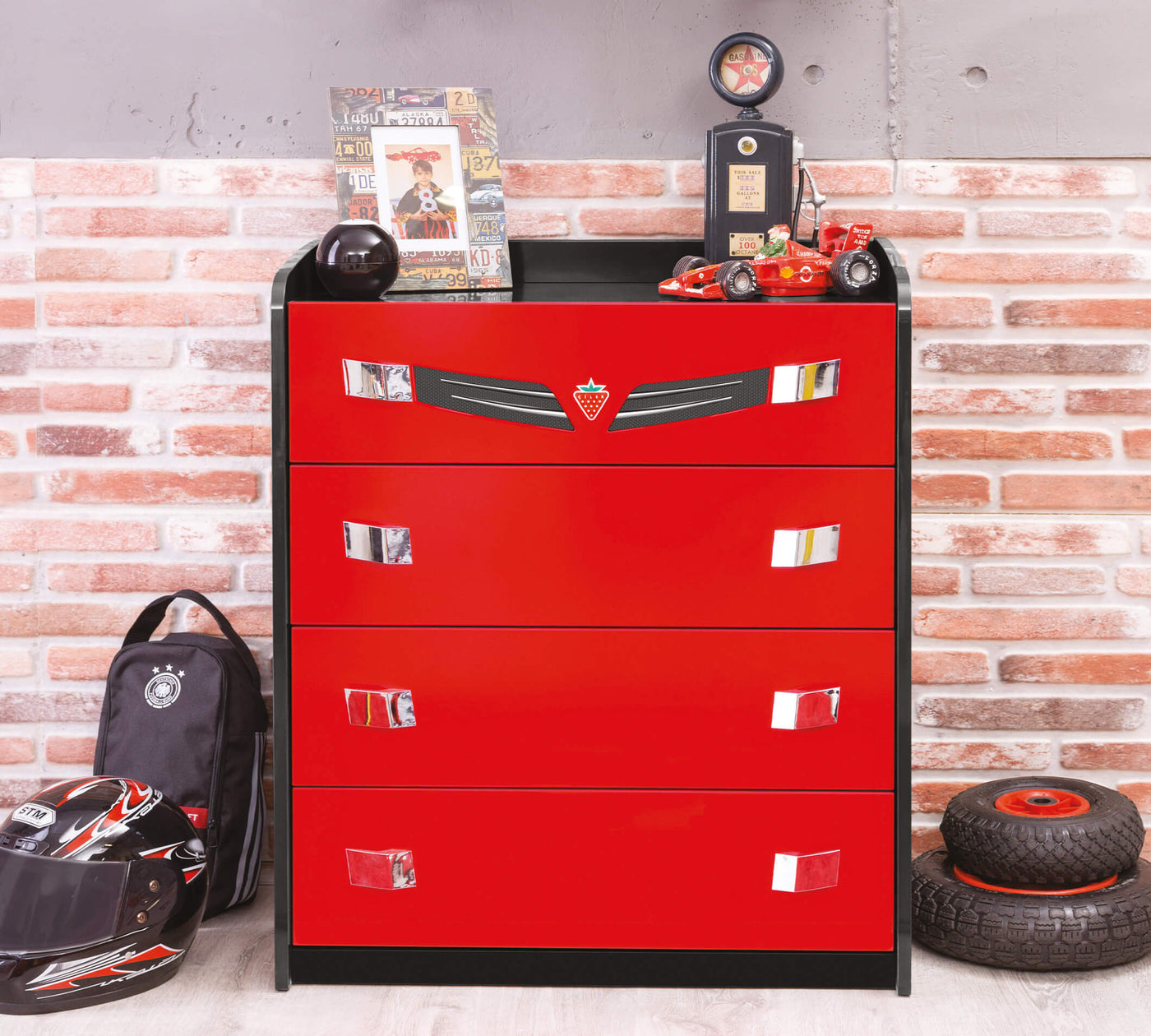 CHAMPION RACER DRESSER