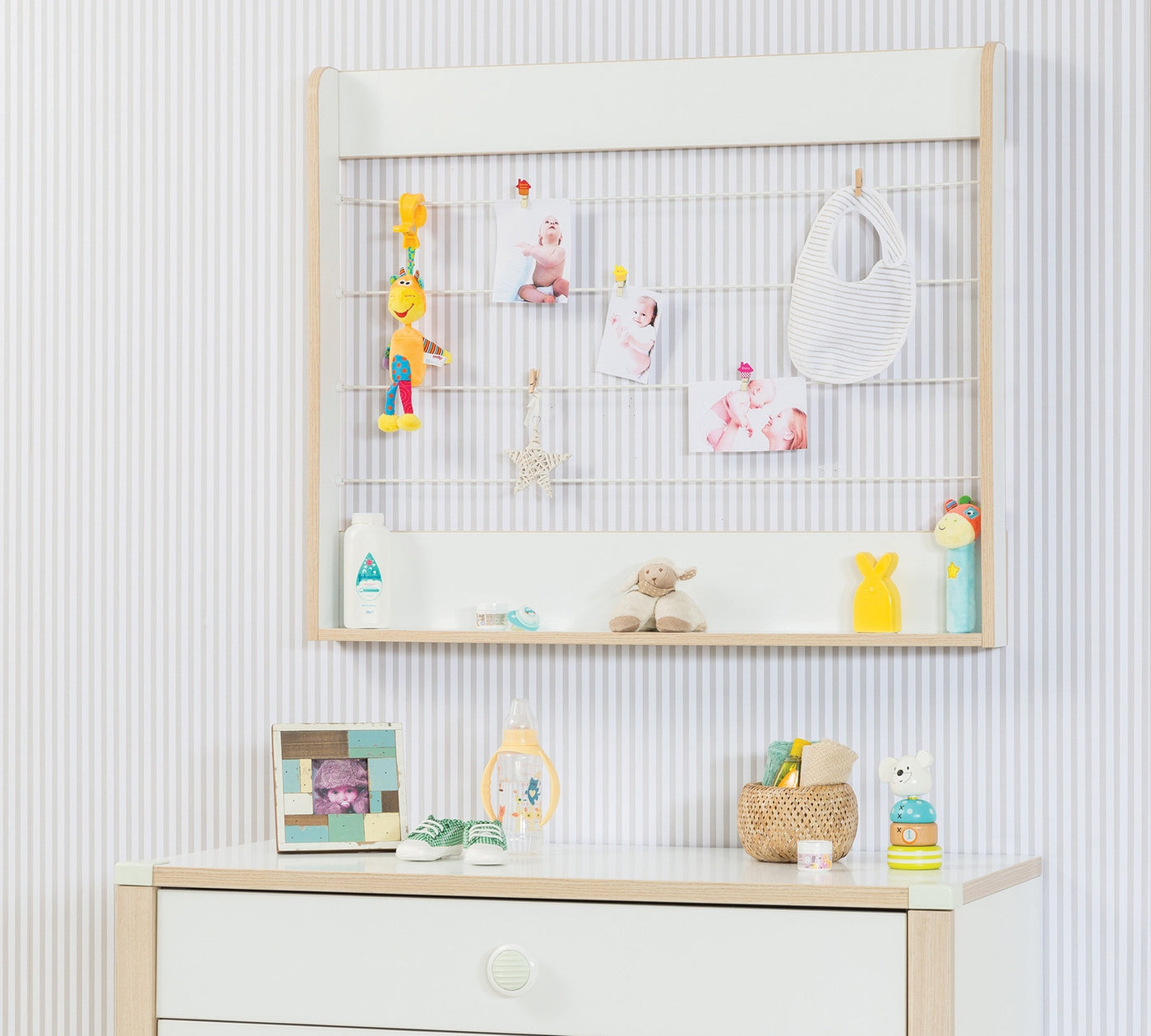 MONTES changing table