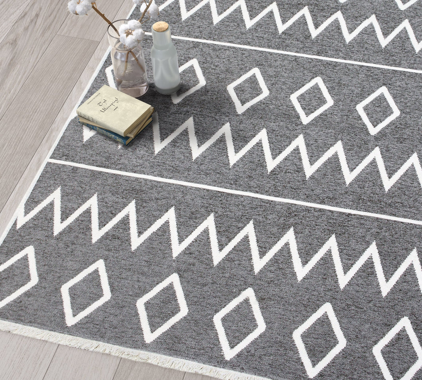 MATCH gray rug