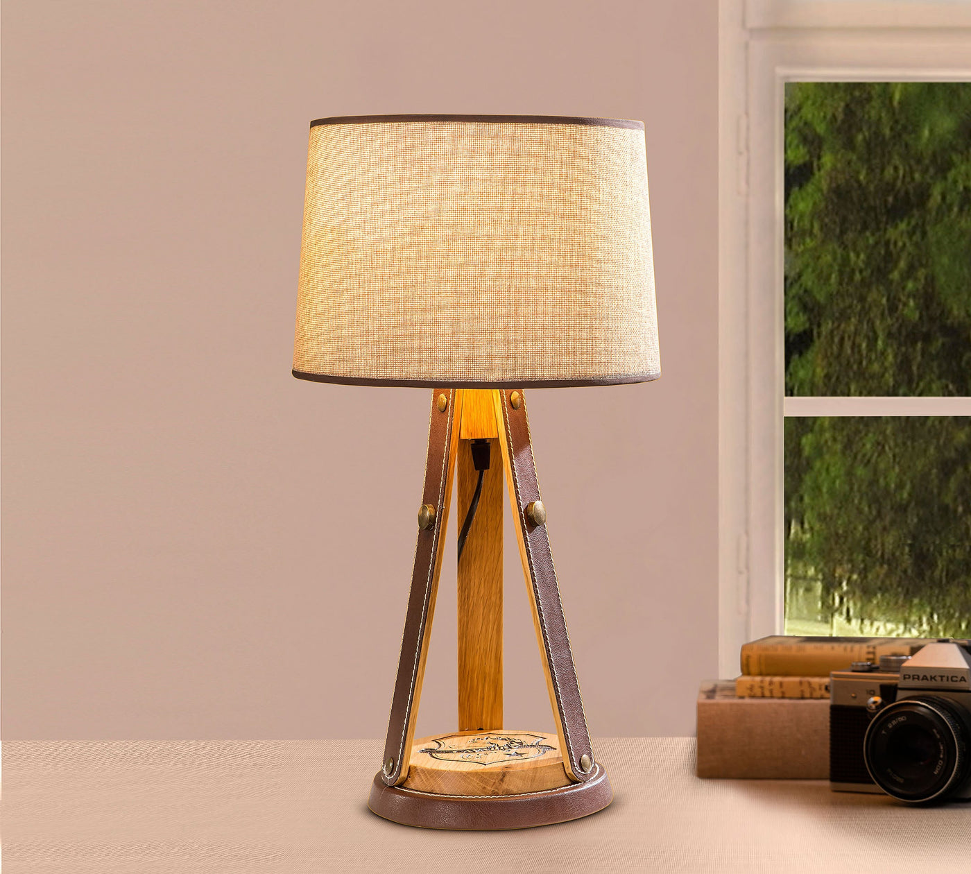 ELEGANS table lamp