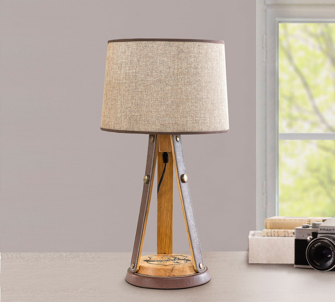 ELEGANS table lamp